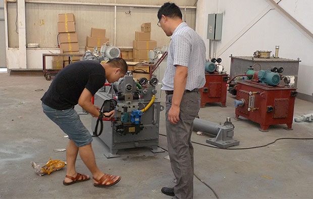 在南京航海航标装备总厂进行素材采集